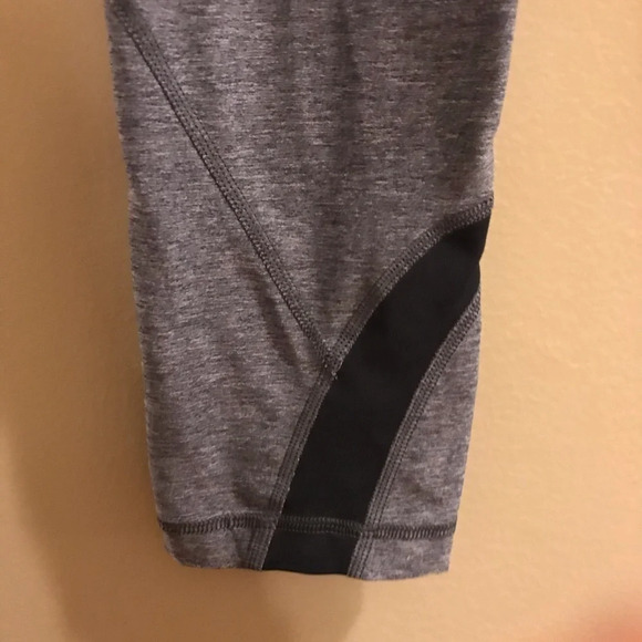 Lululemon Run Inspire Crop II Luxtreme 6 Heathered Deep Coal Cropped Leggings - Picture 2 of 14